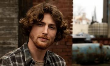Bailey Zimmerman faces arrest warrant over alleged hotel destruction incident