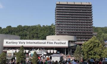 Karlovy Vary Film Festival to honour Dustin Hoffman, Juliette Binoche, Jeffrey Wright