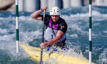 Former Olympic canoeist pleads not guilty over Reflecting Pool damage