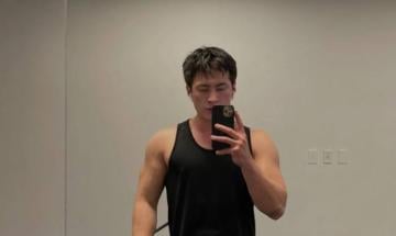 Hudson Williams calls out fans following him to apartment