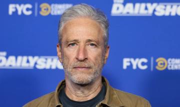 Jon Stewart mocks Trump's response to Lindsey Graham's death
