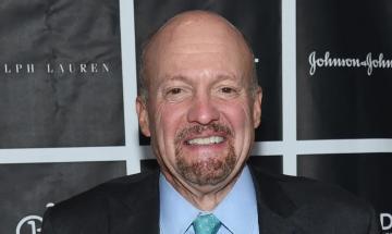 Jim Cramer believes IBM sell-off still doesn't make stock a buy