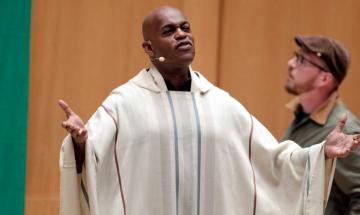 Jubilant Sykes killed by more than 70 stab wounds, autopsy says