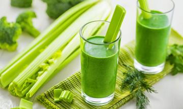 4 simple ways to make green drinks more nutritious